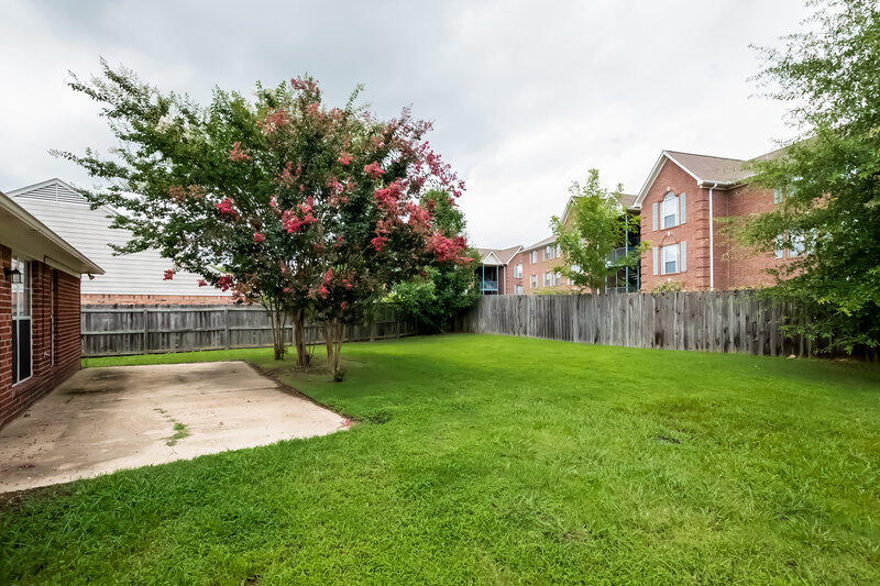 2,320/Mo, 10716 Ridgefield Dr Olive Branch, MS 38654 Rear View