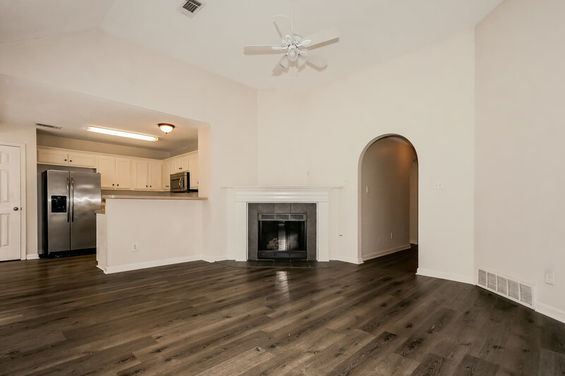 1,705/Mo, 1224 Whistler Dr Cordova, TN 38018 Living Room View 2