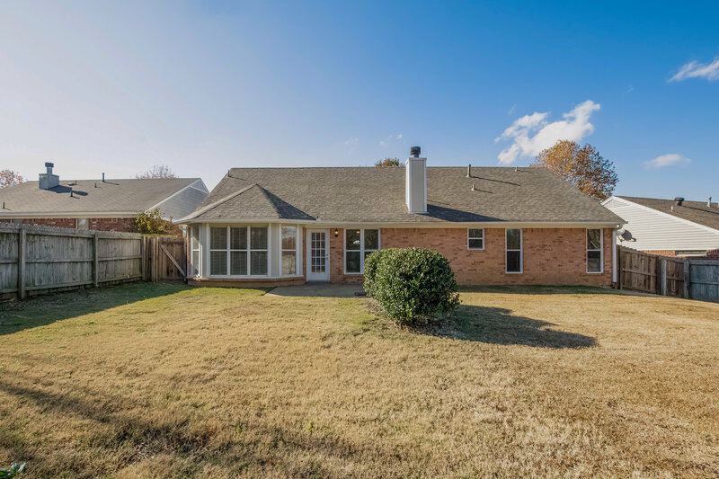 2,520/Mo, 7786 Parkview Cir E Southaven, MS 38671 Rear View