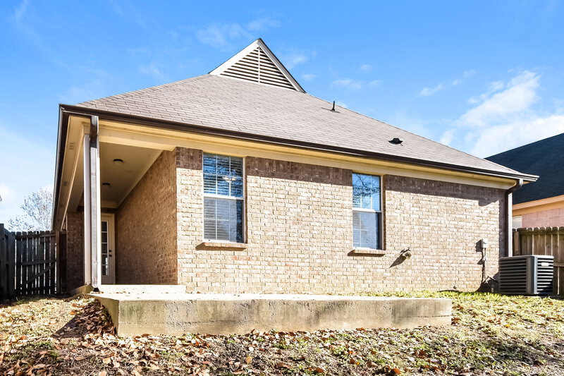 1,730/Mo, 7313 Green Ash Dr Olive Branch, MS 38654 Rear View 2