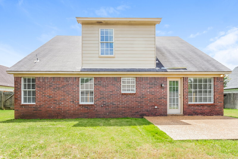 2,205/Mo, 6076 Armistead St Arlington, TN 38002 Rear View