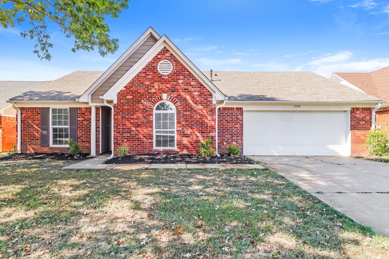2,640/Mo, 1708 Cherry Creek Dr Southaven, MS 38671 External View