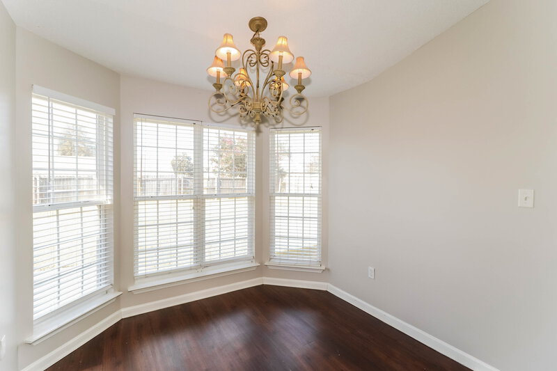 2,640/Mo, 1708 Cherry Creek Dr Southaven, MS 38671 Dining Room View