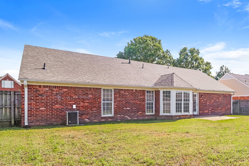 2,640/Mo, 1708 Cherry Creek Dr Southaven, MS 38671 Rear View 2