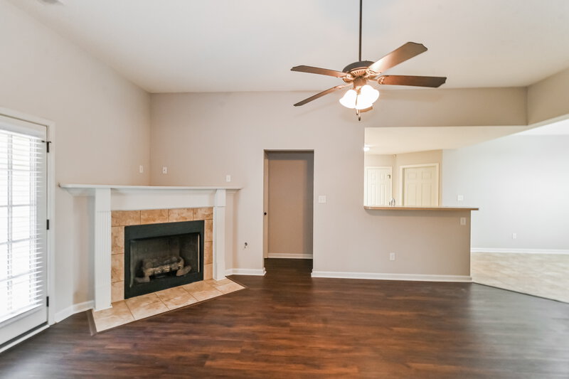1,925/Mo, 7852 Ridgedale Dr Olive Branch, MS 38654 Living Room View