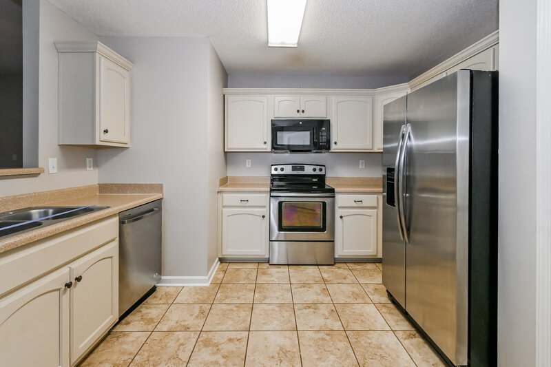 1,925/Mo, 7852 Ridgedale Dr Olive Branch, MS 38654 Kitchen View 2