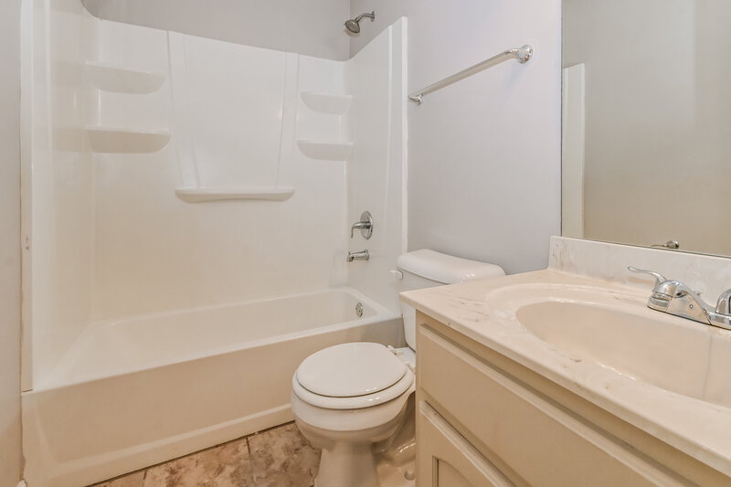 1,925/Mo, 7852 Ridgedale Dr Olive Branch, MS 38654 Bathroom View