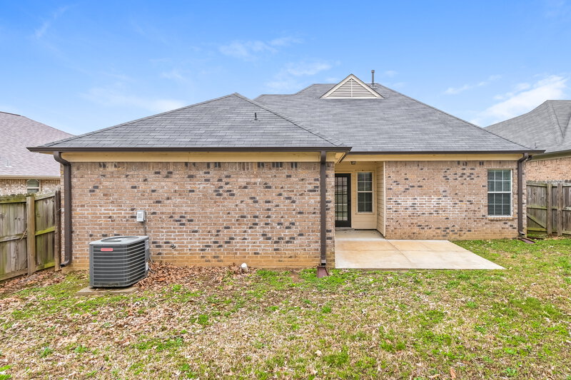 1,925/Mo, 7852 Ridgedale Dr Olive Branch, MS 38654 Rear View