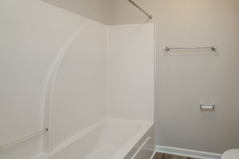 1,830/Mo, 4905 Top Notch Loop Memphis, TN 38125 Master Bathroom View