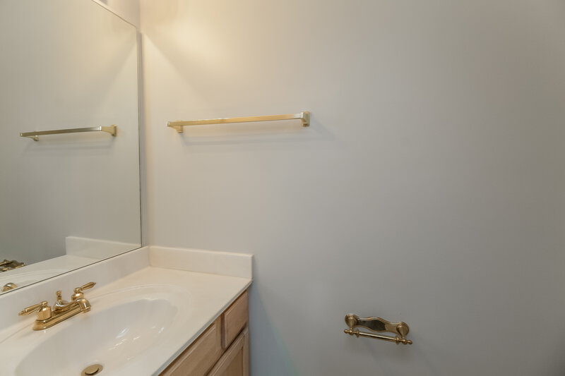 1,830/Mo, 4905 Top Notch Loop Memphis, TN 38125 Bathroom View 2