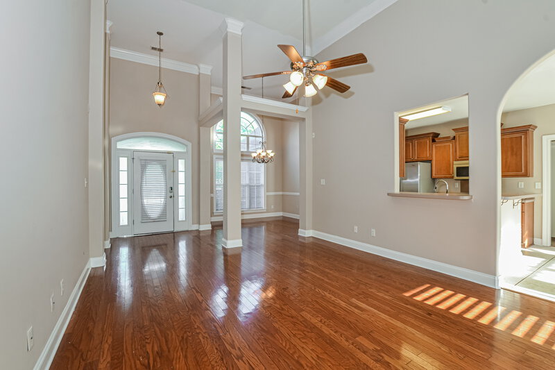 2,030/Mo, 4869 Rosebrook Cir E Southaven, MS 38672 Living Room View 2
