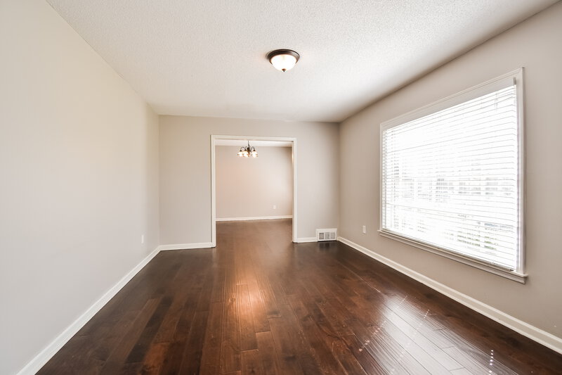 2,445/Mo, 1790 Malabar Dr Germantown, TN 38138 Family Room View