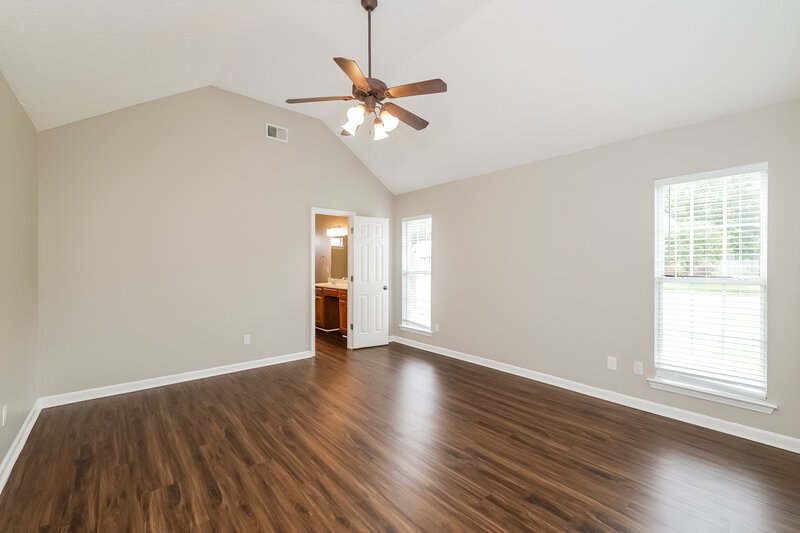 2,150/Mo, 13268 Sandbourne S Olive Branch, MS 38654 Main Bedroom View