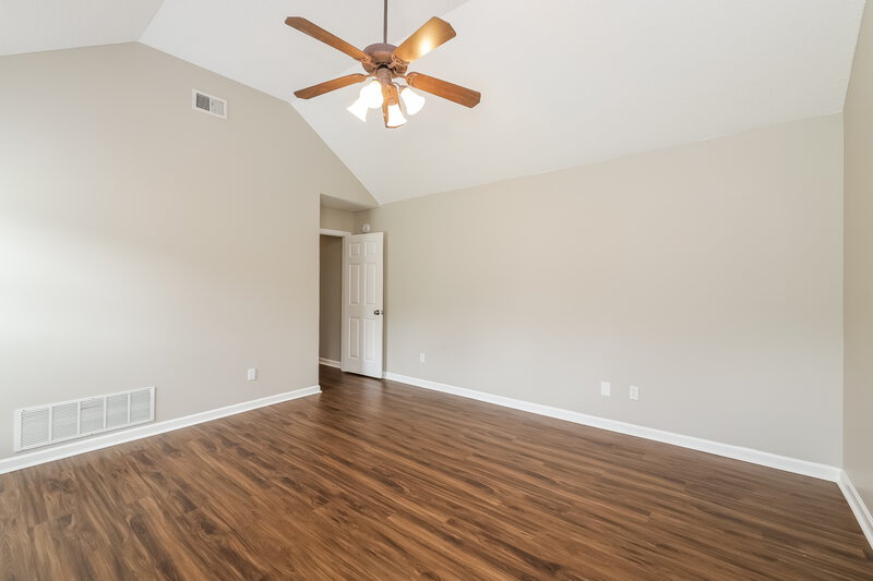 2,150/Mo, 13268 Sandbourne S Olive Branch, MS 38654 Main Bedroom View 2