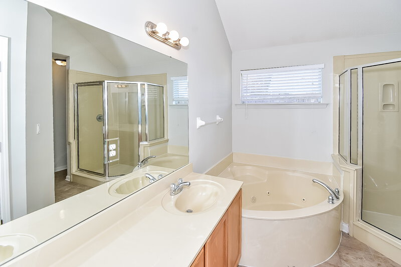 1,955/Mo, 4799 Bloomfield Dr Memphis, TN 38125 Misc View 10