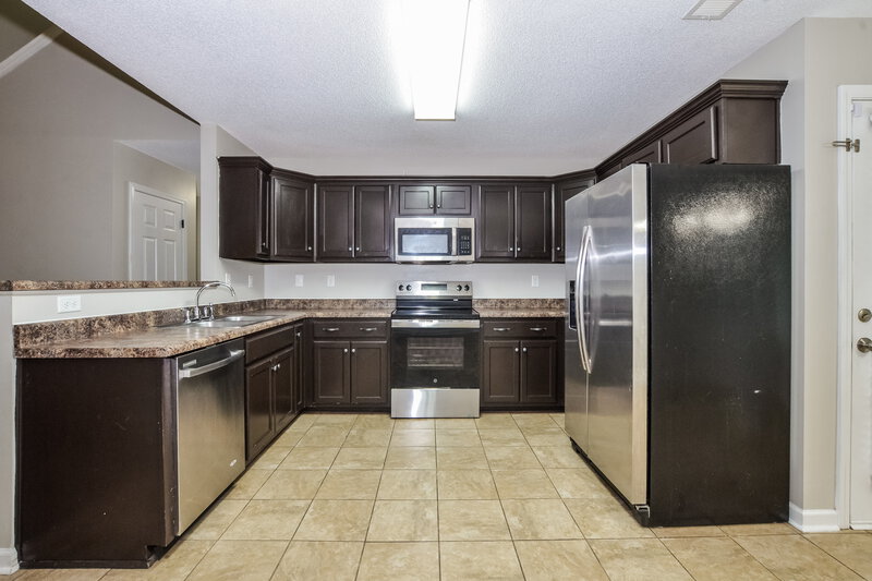 1,770/Mo, 7868 Ridgedale Dr Olive Branch, MS 38654 Kitchen View 2