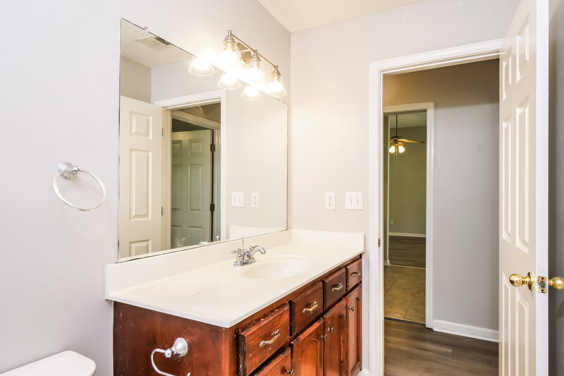 1,785/Mo, 5969 Telford Dr Southaven, MS 38671 Bathroom View