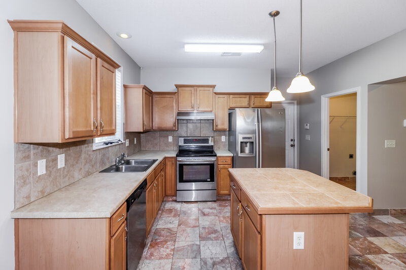 3,070/Mo, 12254 Longleaf Oak Trl Arlington, TN 38002 Kitchen View