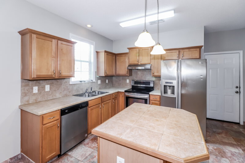 3,070/Mo, 12254 Longleaf Oak Trl Arlington, TN 38002 Kitchen View 2