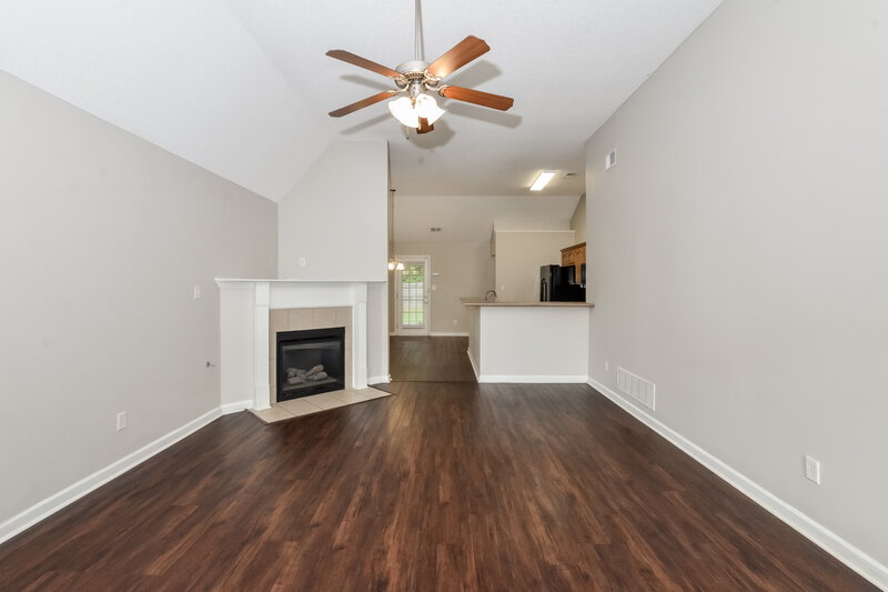 1,715/Mo, 7086 Crape Myrtle Dr Olive Branch, MS 38654 Living Room View
