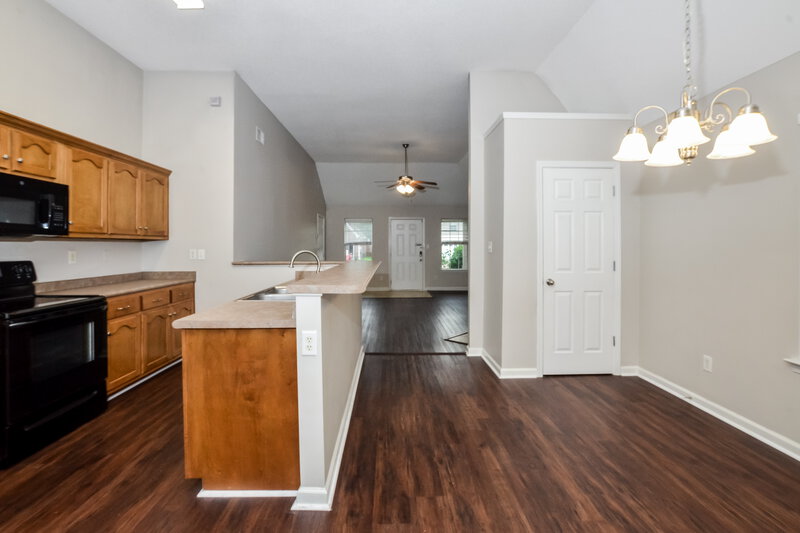 1,715/Mo, 7086 Crape Myrtle Dr Olive Branch, MS 38654 Dining Room View 2