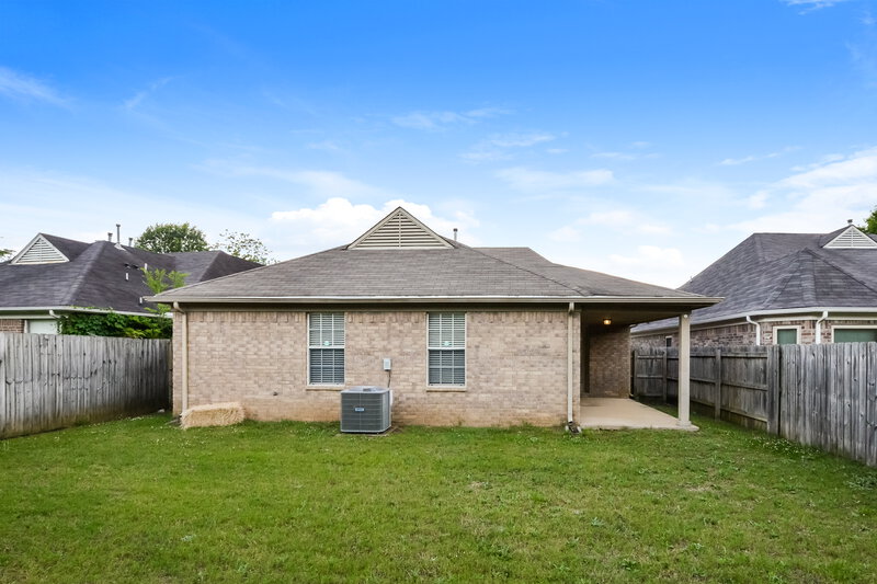 1,715/Mo, 7086 Crape Myrtle Dr Olive Branch, MS 38654 Rear View
