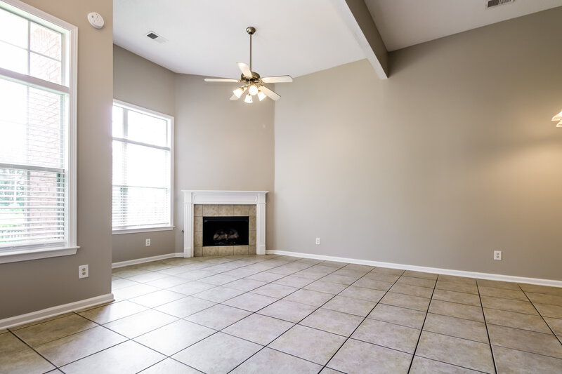 2,380/Mo, 5212 Sawyer Hollow Dr Arlington, TN 38002 Living Room View 3