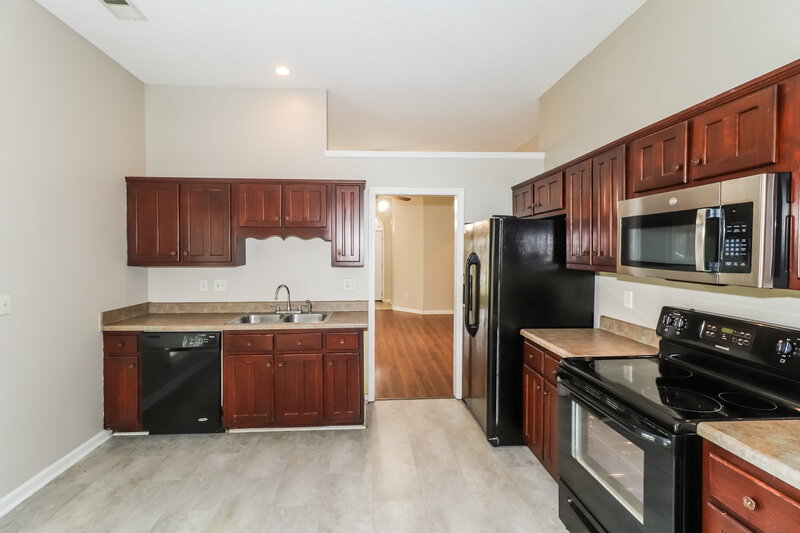 1,460/Mo, 10229 Cottage Farms Dr Cordova, TN 38016 Kitchen View