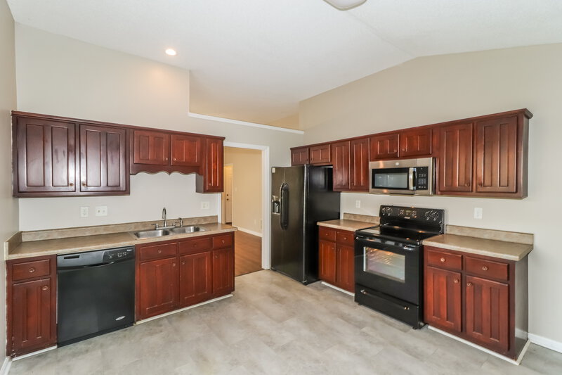 1,460/Mo, 10229 Cottage Farms Dr Cordova, TN 38016 Kitchen View 2