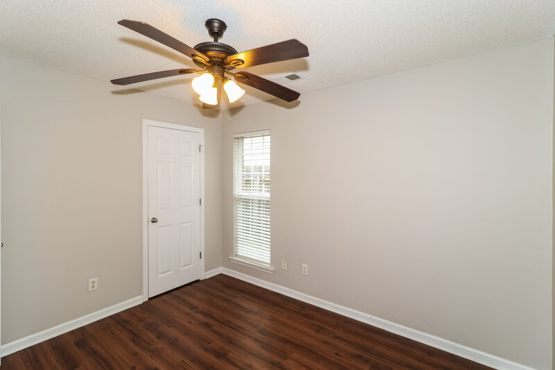 1,460/Mo, 10229 Cottage Farms Dr Cordova, TN 38016 Bedroom View