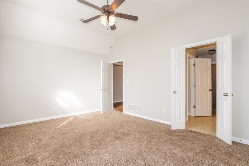 1,935/Mo, 5810 Bedford Loop E Southaven, MS 38672 Main Bedroom View 2