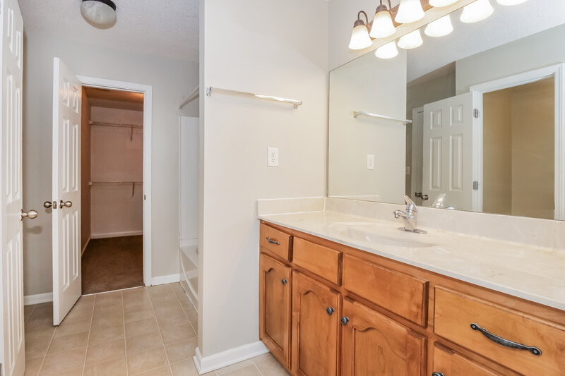 1,935/Mo, 5810 Bedford Loop E Southaven, MS 38672 Main Bathroom View