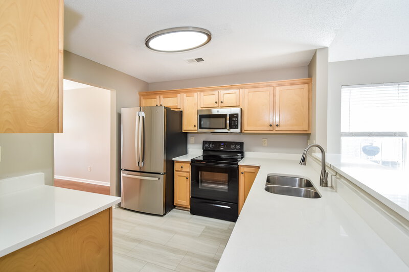 1,680/Mo, 7039 Maple Grove Rd Olive Branch, MS 38654 Kitchen View 2