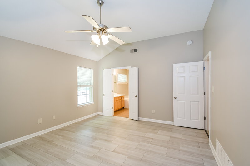 1,680/Mo, 7039 Maple Grove Rd Olive Branch, MS 38654 Main Bedroom View 2