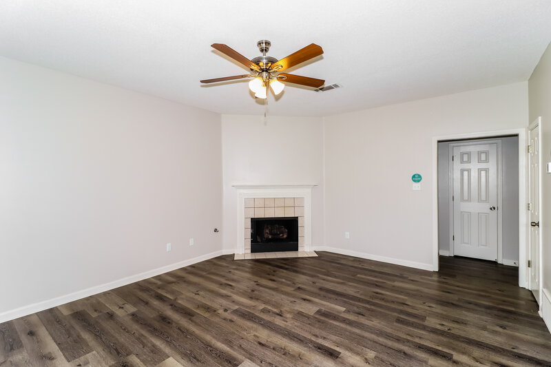 2,550/Mo, 8682 Overcup Oaks Dr Cordova, TN 38018 Living Room View