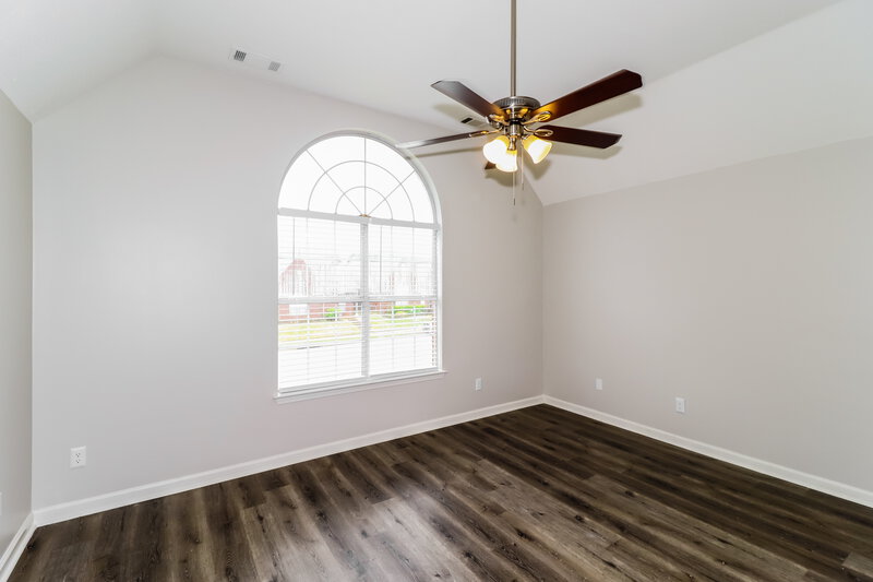 2,550/Mo, 8682 Overcup Oaks Dr Cordova, TN 38018 Main Bedroom View