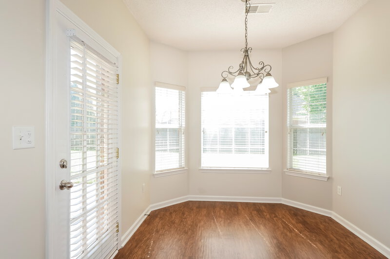 1,870/Mo, 1384 Carlton Ridge Dr Cordova, TN 38016 Breakfast Nook View