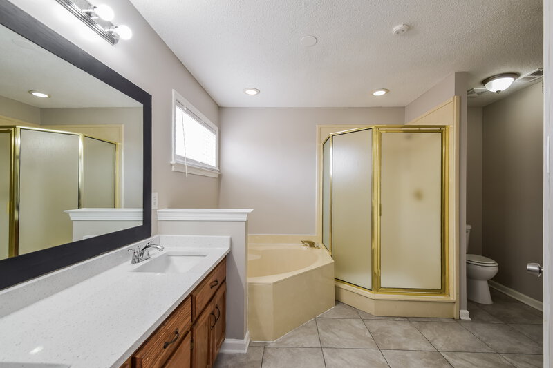 2,005/Mo, 9922 Lacee Ln Olive Branch, MS 38654 Main Bathroom View