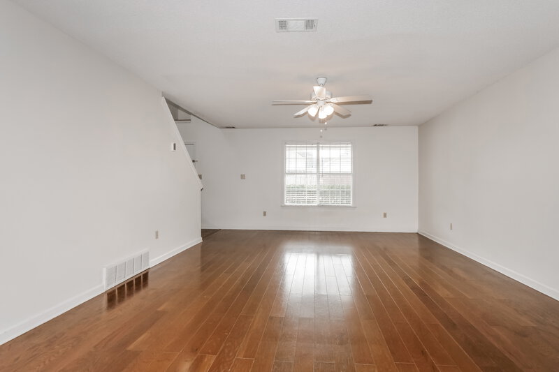 2,450/Mo, 1400 Milestone Dr Collierville, TN 38017 Living Room View 2