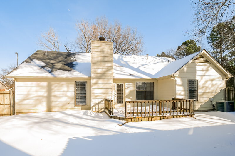 1,900/Mo, 4005 Eagle Ridge Ln Bartlett, TN 38135 Rear View