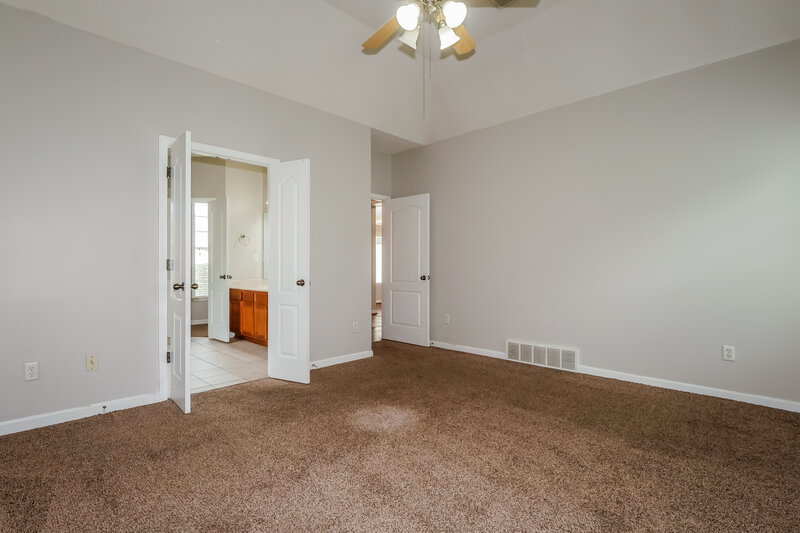 2,145/Mo, 9555 Morning Shadow Dr Cordova, TN 38016 Main Bedroom View 2