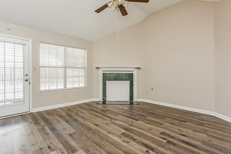 2,460/Mo, 2200 Rocky Stream Dr Cordova, TN 38016 Living Room View