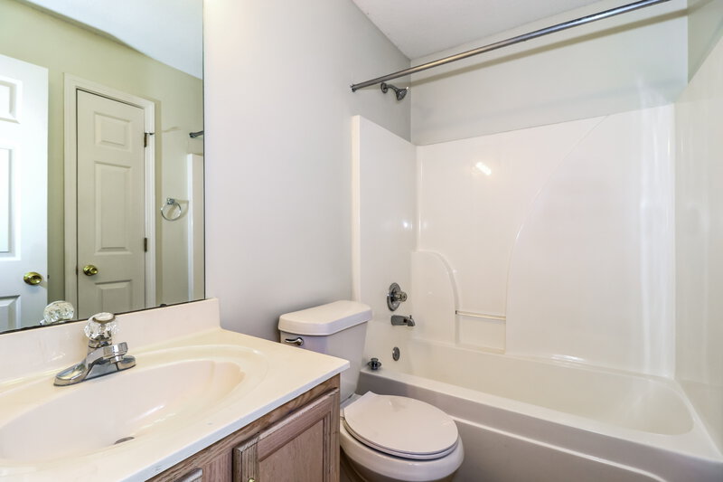 1,705/Mo, 3833 Richbrook Dr Bartlett, TN 38135 Bathroom View