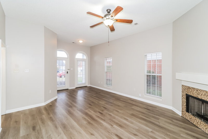 1,775/Mo, 761 Grant Dr Southaven, MS 38671 Living Room View 2