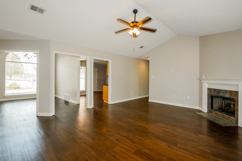 1,855/Mo, 1820 Mary Payton Cv Southaven, MS 38671 Living Room View