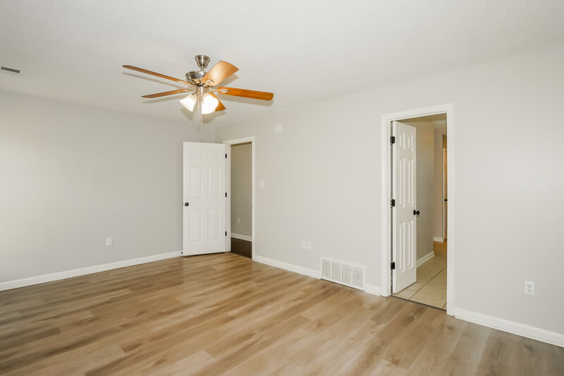 1,855/Mo, 1820 Mary Payton Cv Southaven, MS 38671 Main Bedroom View 2