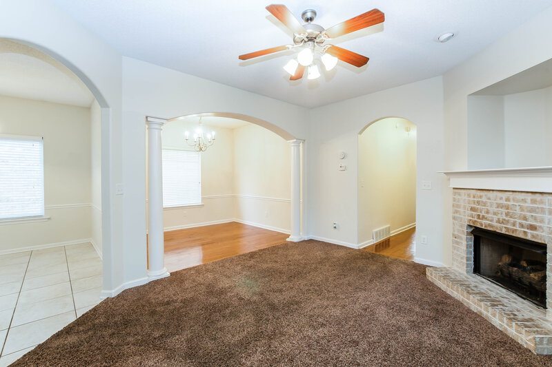 2,105/Mo, 1262 Carlton Ridge Dr Cordova, TN 38018 Living Room View