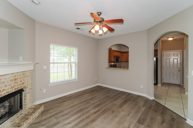 1,845/Mo, 1262 Carlton Ridge Dr Cordova, TN 38018 Living Room View 2