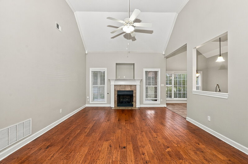 2,085/Mo, 2932 Keeley Cv Southaven, MS 38671 Living Room View