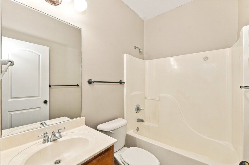 2,085/Mo, 2932 Keeley Cv Southaven, MS 38671 Bathroom View